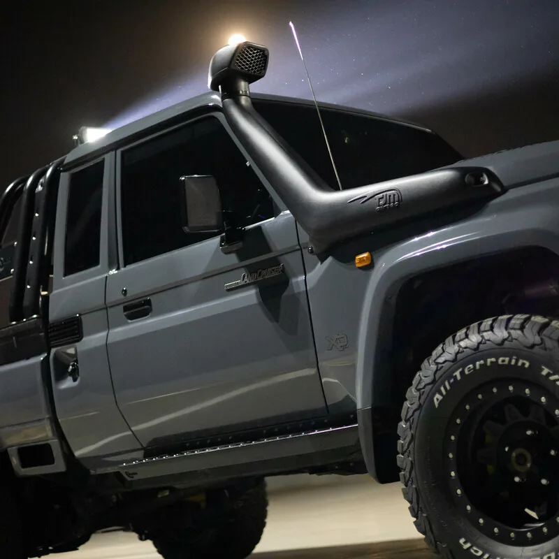 Grey Novogen Land Cruiser with snorkel